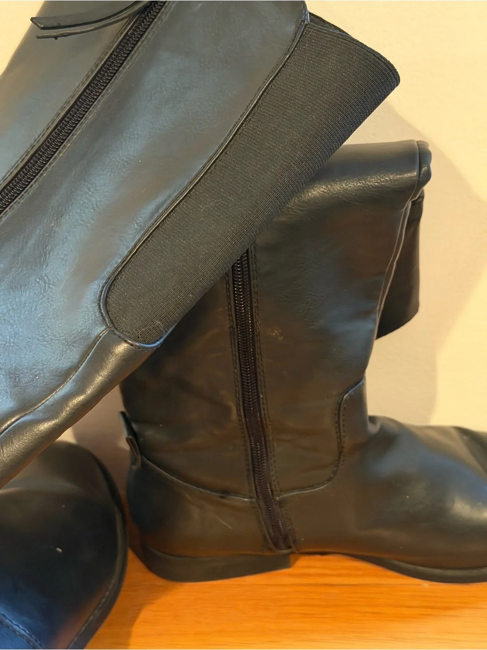 Classic Black Knee-High Leather Boots - Women's